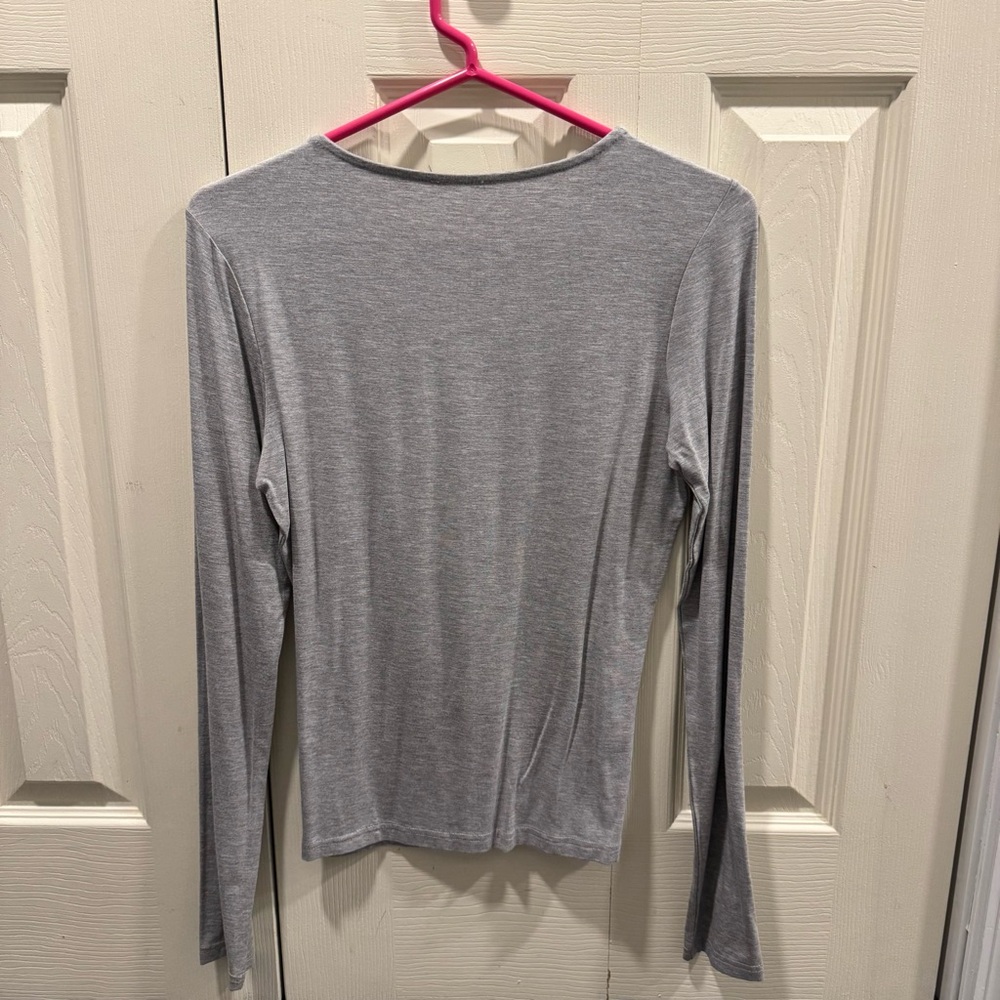 White Fox Boutique Only For Tonight Long Sleeve Top Grey Marle NWOT, NEVER WORN! - Picture 4 of 5